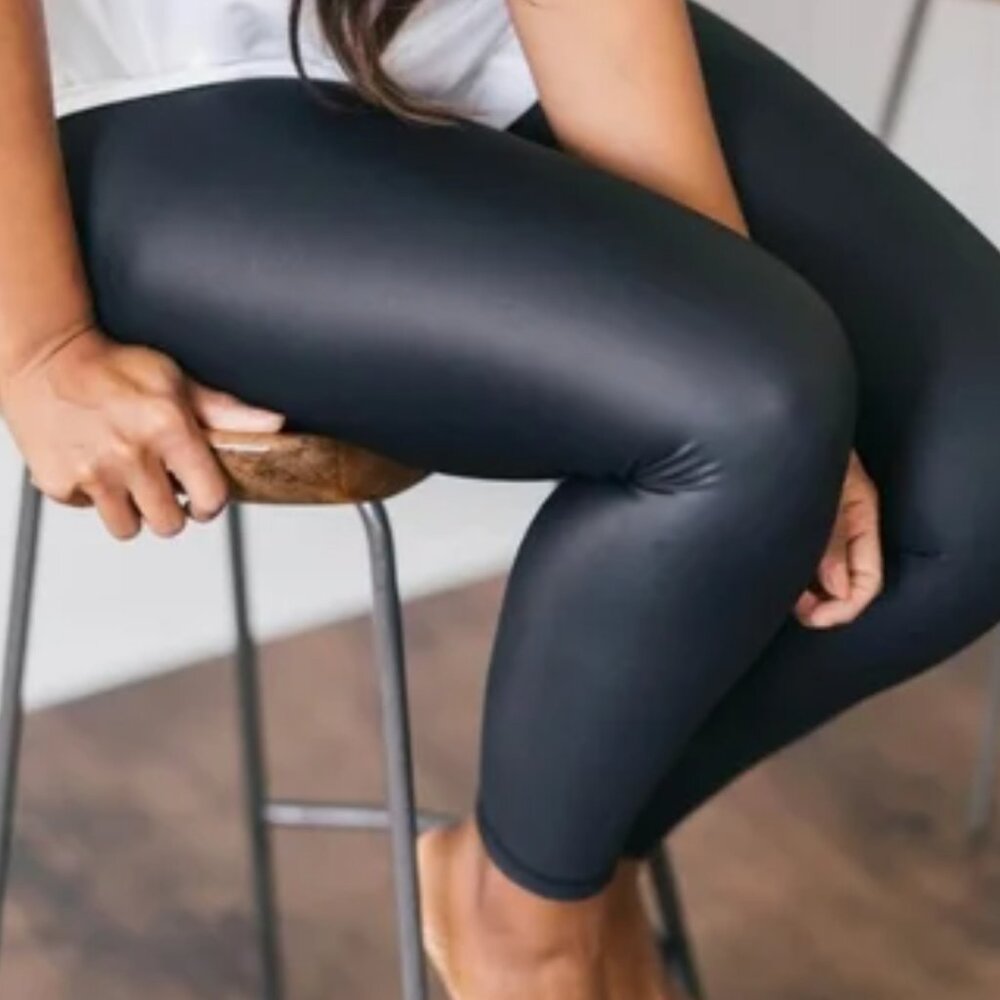 Zyia black metallic leggings